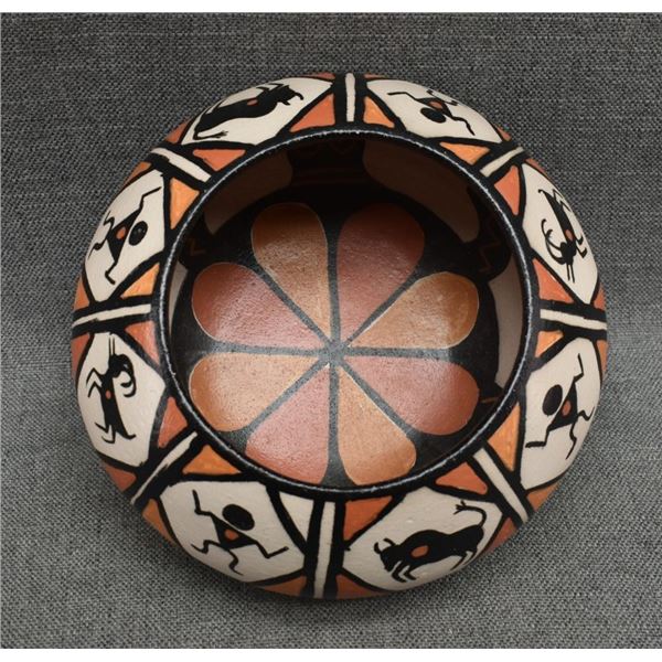 NAVAJO INDIAN POTTERY BOWL (BILLY VEALE)