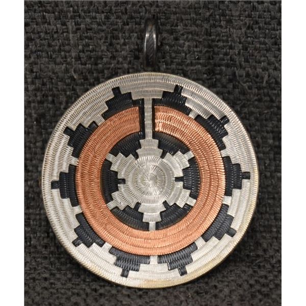 NAVAJO PENDANT (ROLAND BEGAY)