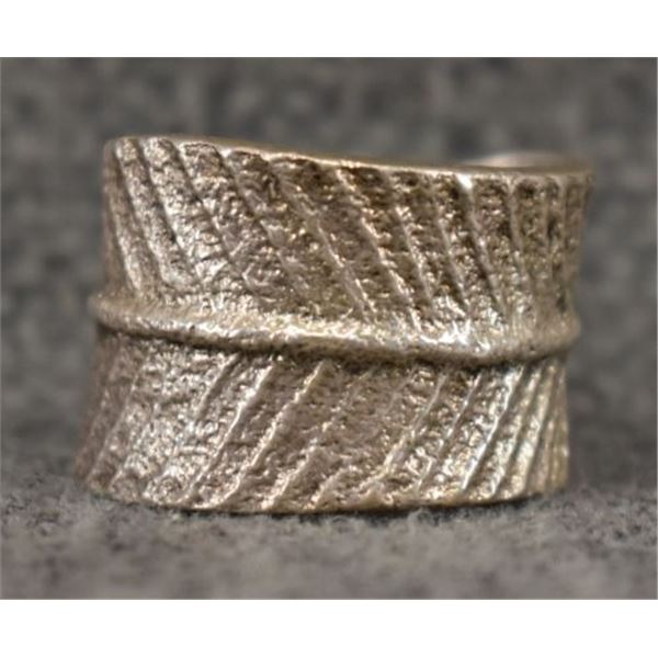NAVAJO RING (MONTY CLAW)