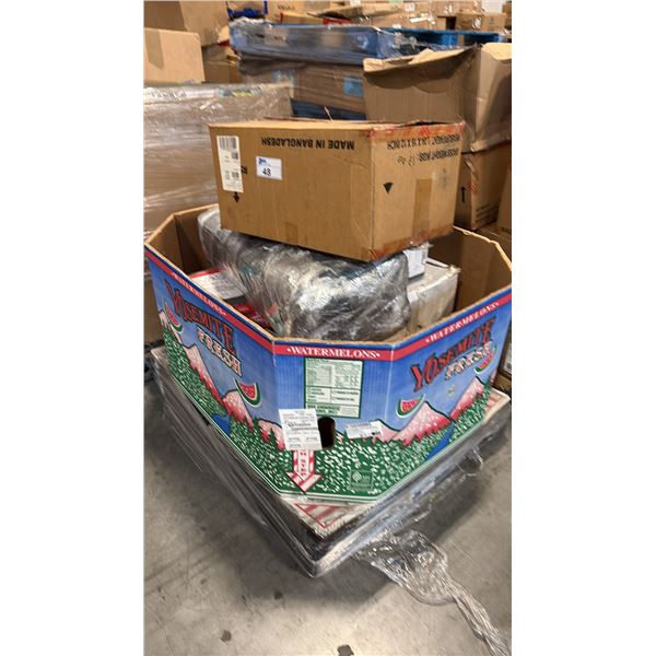 PALLET OF AQUATIC VESSELS AND ACCESSORIES