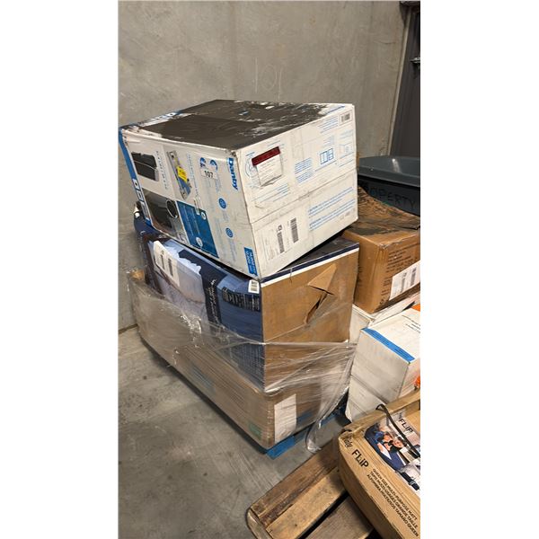PALLET OF AQUATIC VESSELS AND ACCESSORIES INCL HAVASU WATERSPORTS AND MORE