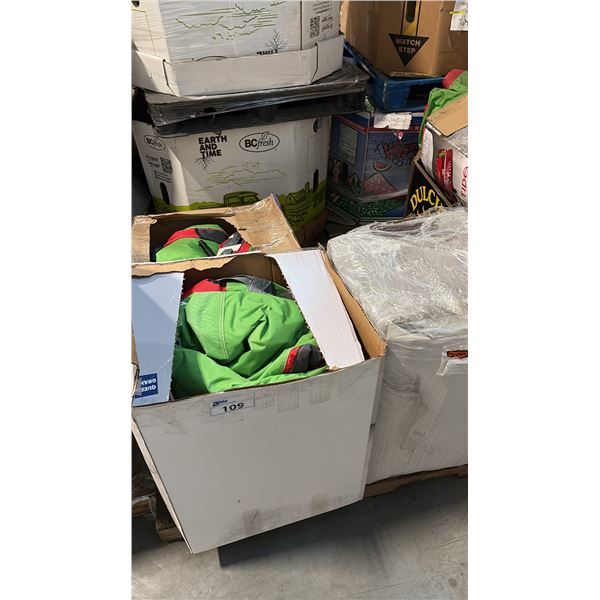 PALLET OF AQUATIC VESSELS AND ACCESSORIES INCL HAVASU WATERSPORTS AND MORE