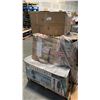 Image 1 : PALLET OF AQUATIC VESSELS AND ACCESSORIES INCL BODY GLOVE SUP BOARDS