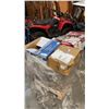Image 1 : PALLET OF AQUATIC VESSELS AND ACCESSORIES INCL HAVASU WATERSPORTS AND MORE