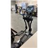 Image 2 : LIFE FITNESS 95X COMMERCIAL-GRADE ELLIPTICAL TRAINER