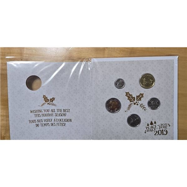 2019 Christmas-Themed Coin Set in Original Packaging