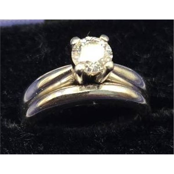 18K Gold Diamond Solitaire Ring with Wedding Band