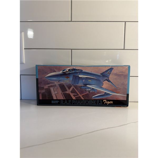 Feujimi 1:72 scale R.A.F Phantom-II F.3