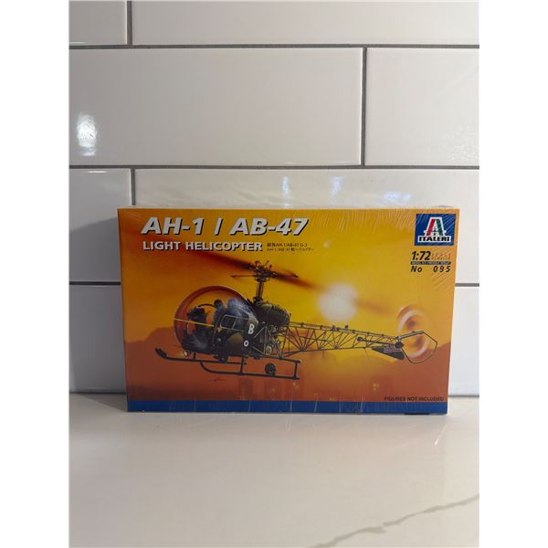 Italeri 1:72 scale AH-1 Sealed