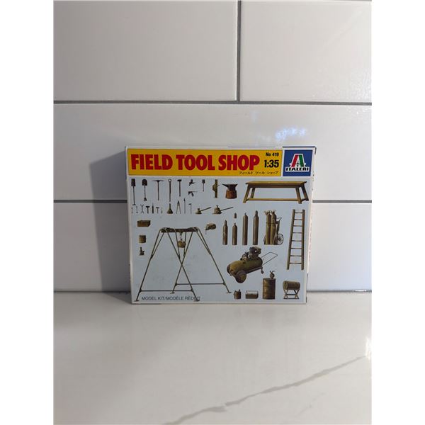 Italeri 1:35 Scale Field Tool Shop