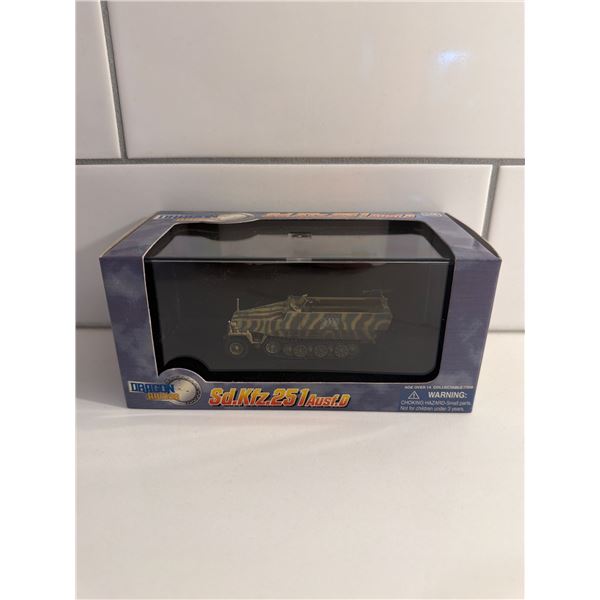 Dragon Armor 1:72 scale Sd.Kfz Sealed