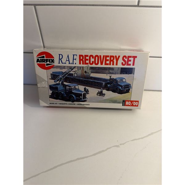 Airfix RAF Recovery Set