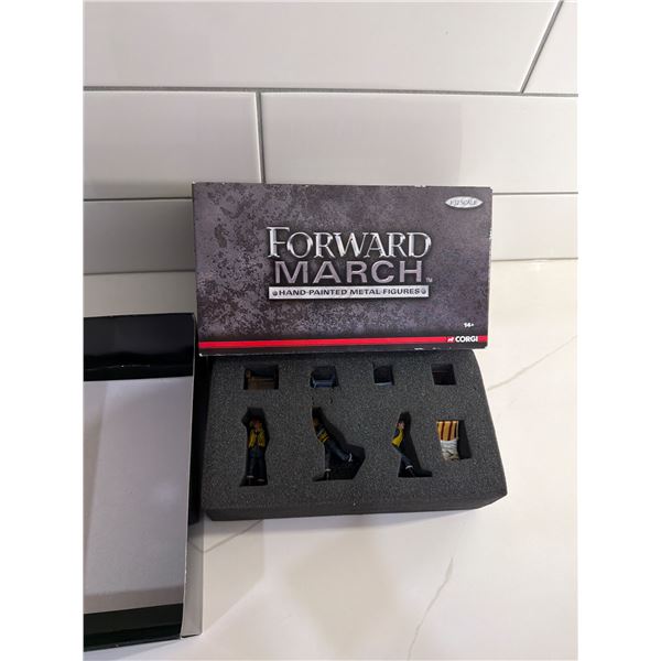 Corgi 1:32 Scale Forward March Metal figurines