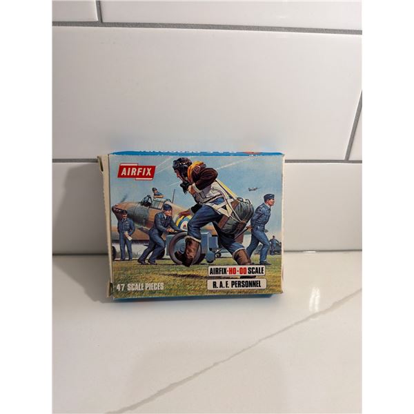 Airfix H0-00 Scale RAF Personnel