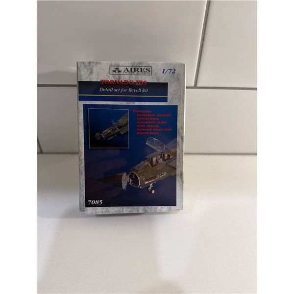 Aires 1:72 Tornado IDS