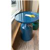 Image 2 : TURIN SIDE TABLE. NAVY LACQUER. RETAIL $2000