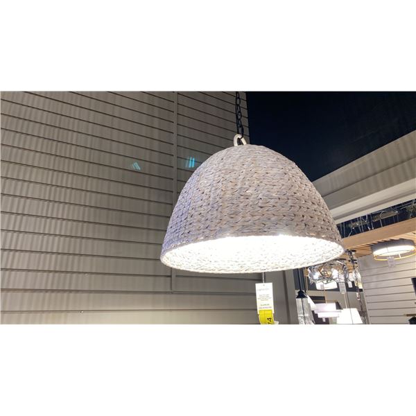 RU 5 LIGHT PENDANT LAMP. BLACK WITH PAINTED SWEETGRASS. 21"D RETAIL $1050