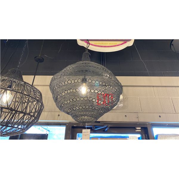 SINGLE LIGHT PENDANT. BLACK, CHAIN LINK. 22"D