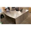 Image 1 : 72" X 41" DESK WITH 36" RETURN GRAY SINGLE PEDESTAL DESK, 63" WOODGRAIN CREDENZA, MESH BACK TASK