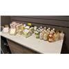 Image 1 : LARGE GROUP LOT OF THYMES. BUBBLE BATH, SOAP, SCENTED CANDLES, SALTS, PERFUMES, CREAMS, SACHET,