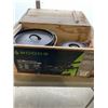 Image 1 : WOODS CAST IRON CAMP COOKING SET IN WOOD CRATE
