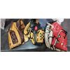 Image 1 : 3 YOUTH BASEBALL GLOVES