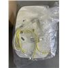 Image 3 : 8 NEW READY LITE REMOTE FIXTRURES