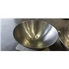Image 2 : 2 28 INCH STAINLESS COMMERCIAL BOWLS