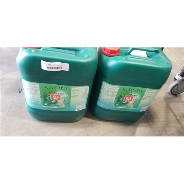 2 JUGS OF HOUSE AND GARDEN AQUA FLAKES PLANT FOOD, 20 LITRES EACH