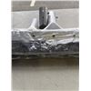 Image 2 : 3 COMMERCIAL GRADE SQUEEZE 52" HANDLES W/ 28" BLADE, RETAIL $99