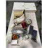 Image 1 : BOX OF ELETRICONICS SPEAKERS BATTERY AND LIGHTS