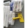 Image 2 : 17 ROLLER BRSUHES - 12 ARE 18"