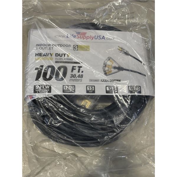 AS NEW INDOOR/OUTDOOR 3 POWER OUTLET 100FT 12 AWG 15 AMP BLACK EXTENTION CORD