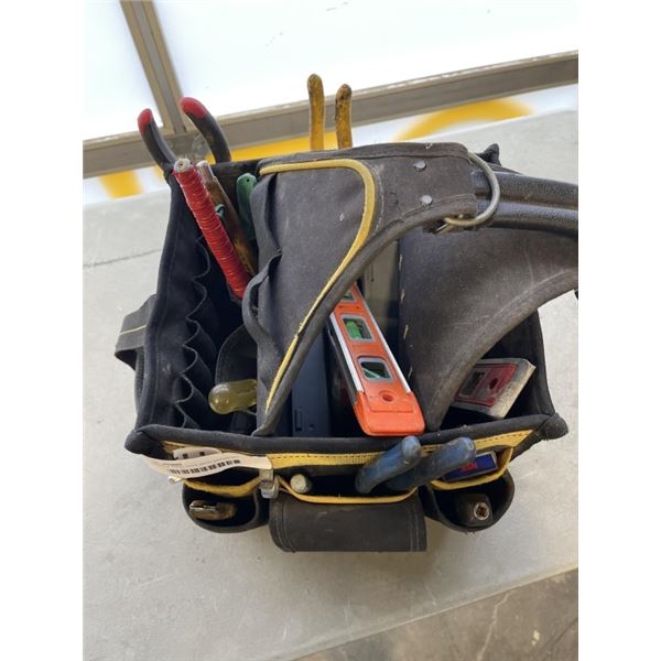 DEWALT TOOL TOTE WITH ASSORTED HAND TOOLS