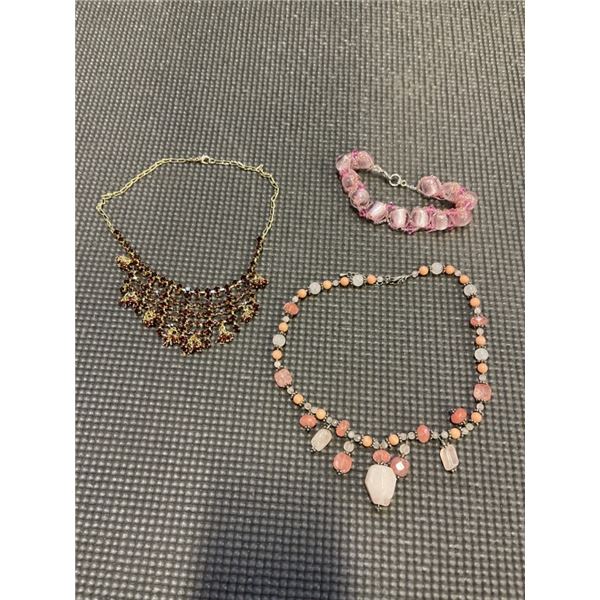 LOT OF ASSORTED JEWELRY