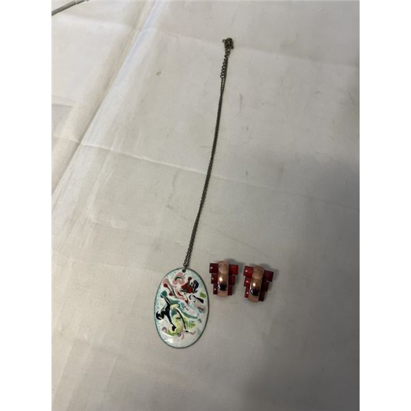 VINTAGE PAIR OF MATISSE COPPER CLIP ON EARRINGS, ENAMEL AND JC DIVIS COPPER PENDANT W/ CHAIN NECKLAC