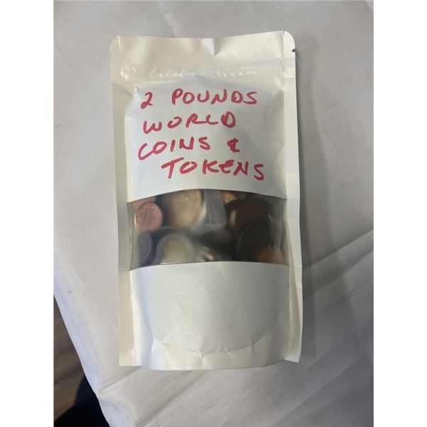 2 POUNDS WORLD COINS AND TOKENS