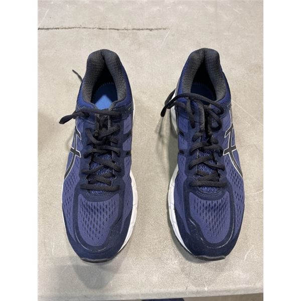 MENS ASICS SIZE 9.5 RUNNIG SHOE - BARELY USED