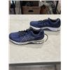 Image 2 : MENS ASICS SIZE 9.5 RUNNIG SHOE - BARELY USED
