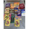Image 1 : TRAY OF ASSORTED CANDY AND SNACKS
