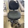 Image 1 : BLACK OFFICE CHAIR