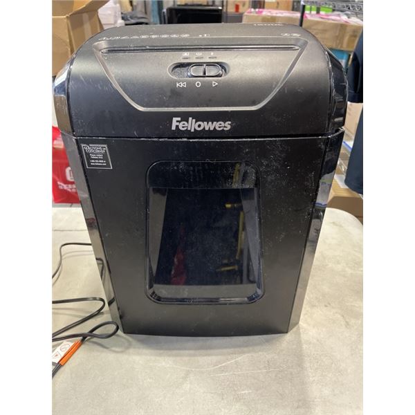 PAPER SHREDDER - WORKING