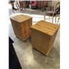 Image 4 : PAIR OF PINE NIGHT STANDS