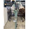 Image 2 : DECORATIVE METAL TULIP FLOOR LAMP
