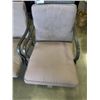 Image 2 : 2 METAL PATIO CHAIR W/ CUSHIONS
