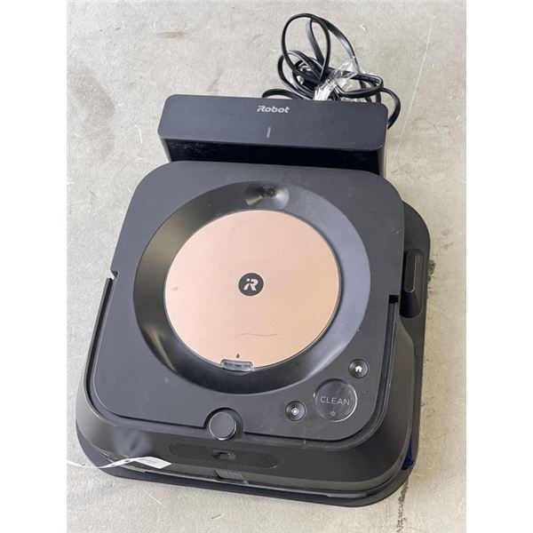 IROBOT ROOMBA BRAVA JET MOPPING ROBOT WORKING