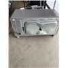Image 3 : AS NEW BLACK AND DECKER 4-SLICE AIR FRY TOASTER OVEN - TESTED WORKING, RETAIL $179