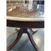 Image 5 : ANTIQUE OVAL GLASS TOP COFFEE TABLE