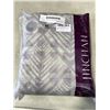 Image 2 : 2 NEW JINCHAN MODERN CURTIAN 84' LENGTH