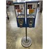 Image 1 : VINTAGE DOUBLE HEAD GUMBALL MACHINE, NO LOCKS